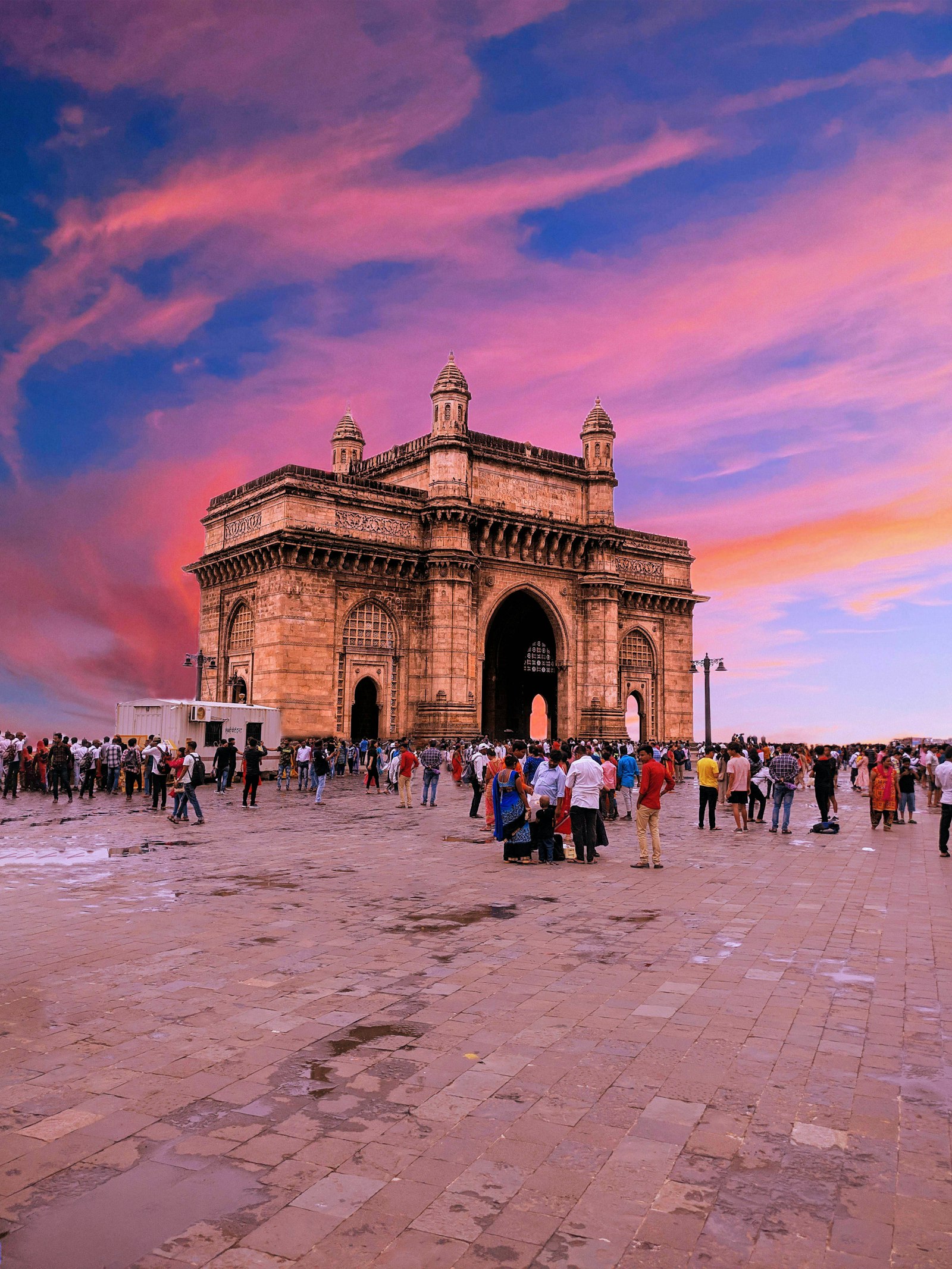 Why Institutions Underweight Small Caps in India